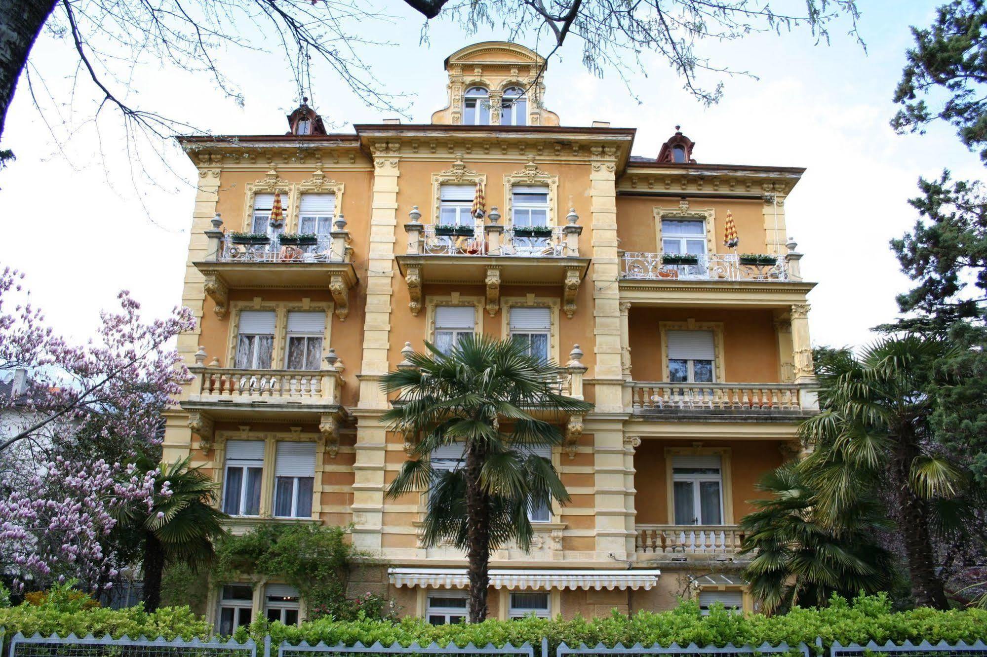 Hotel Villa Westend Merano Ngoại thất bức ảnh
